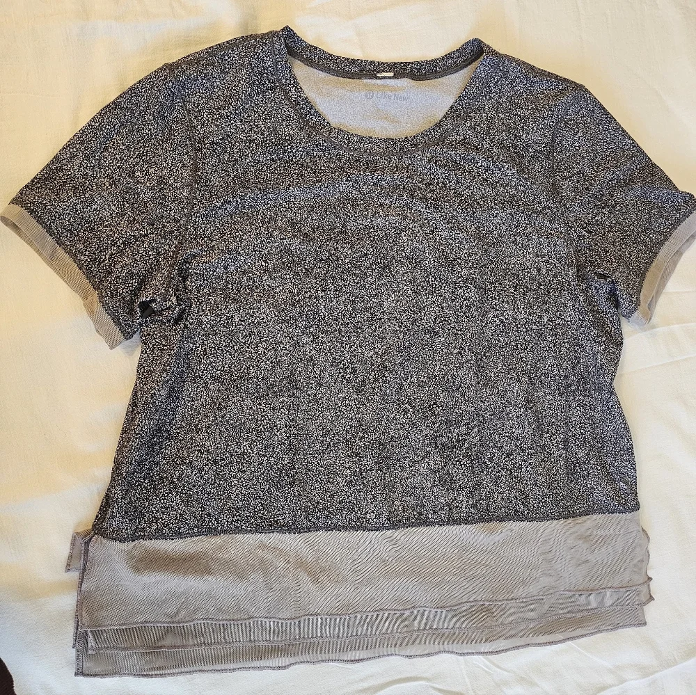 Lululemon Sole Training Top in the Sea Spray Alpine White Dark Chrome
